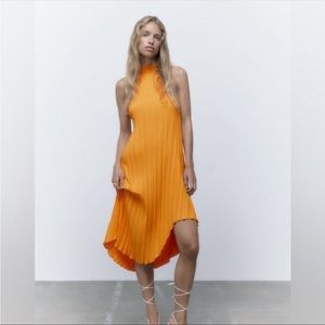 Pleated Halter Dress 🧡🍑🍊